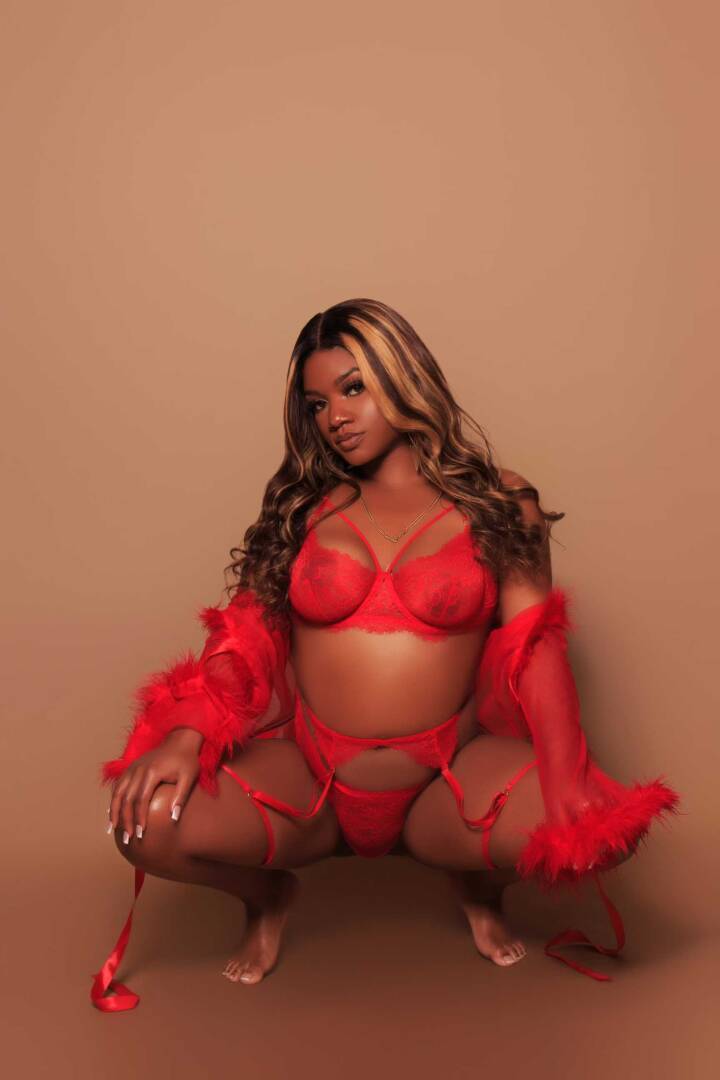 MzNicki - Independent Female Riverside Escort