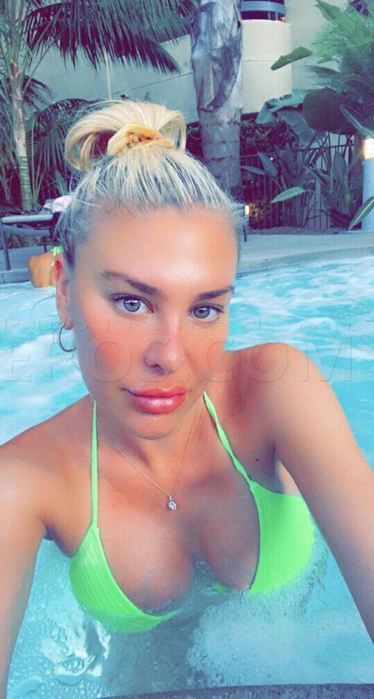 superstar VR - Independent Female Los Angeles Escort