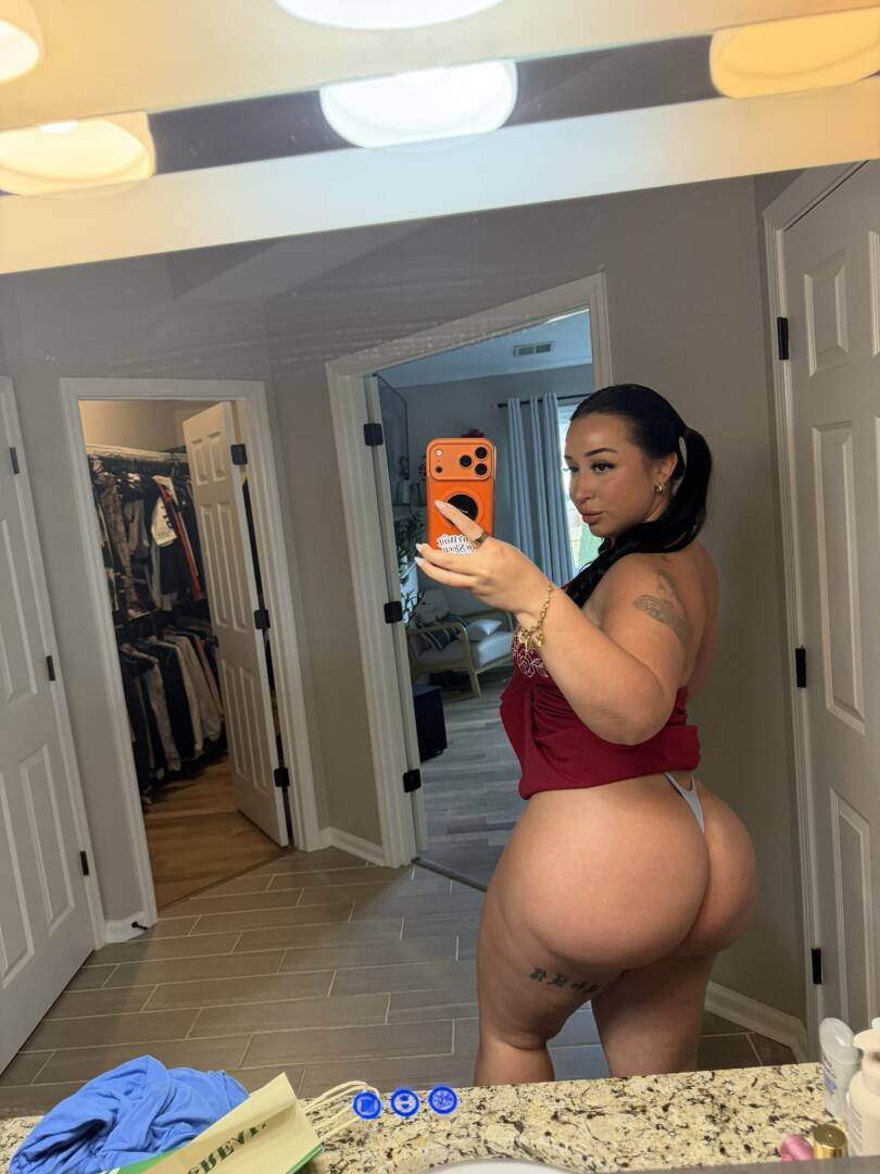 Crystal - Independent Female Atlanta Escort