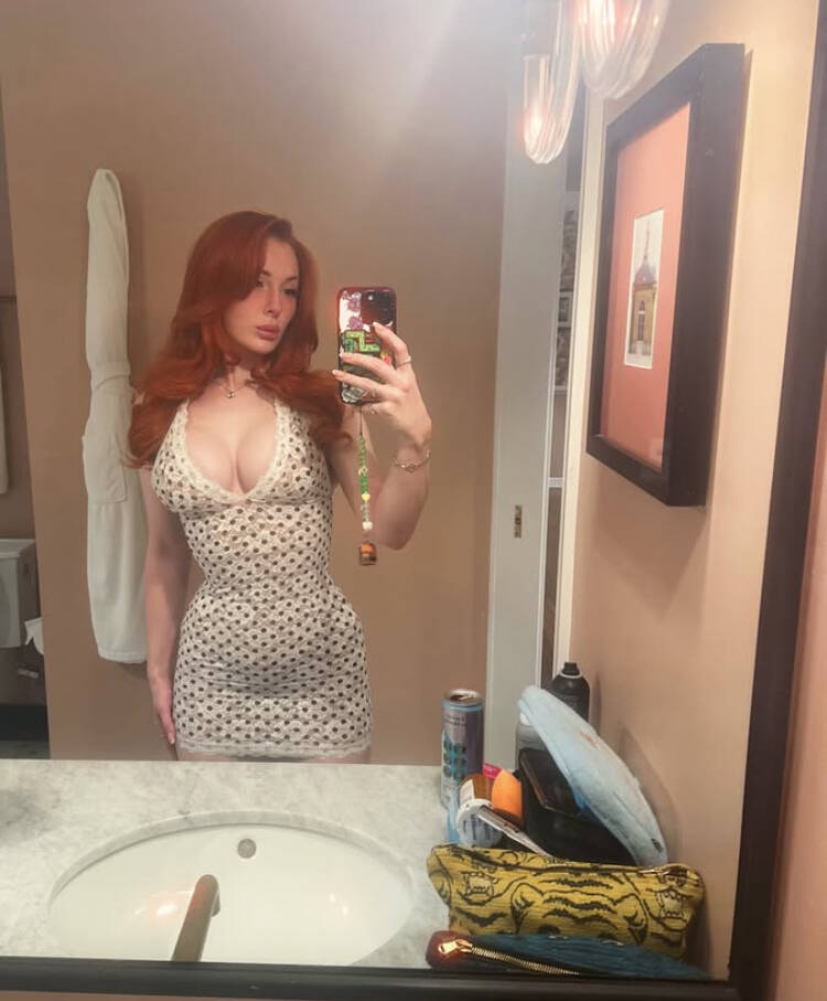 Adriana - Independent Female Duluth Escort