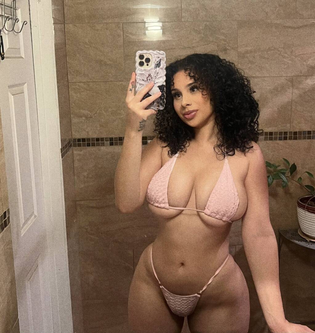 Bella - Independent Female Las Vegas Escort