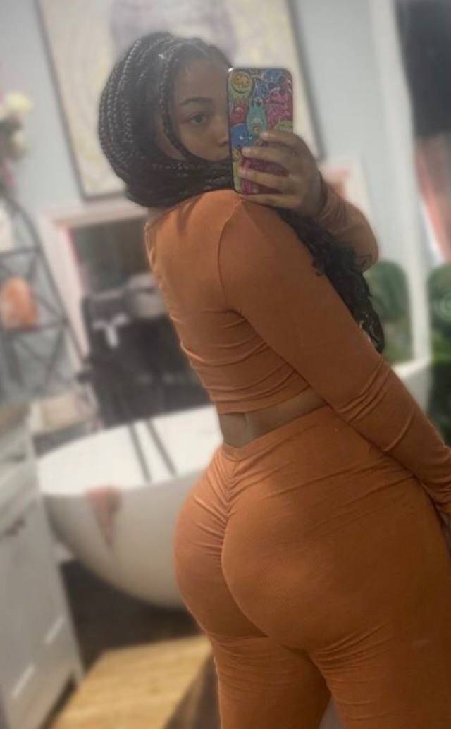 Marisol - Independent Female Buffalo Escort